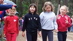 Dritte Staffelmannschaft (Katy, Celin, Leonie, Ellen)